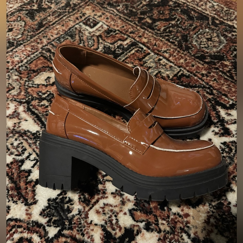 🍁🍂 NY&C Patent Lug Sole Penny Loafer